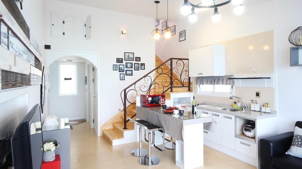 Blue & White Pension Namhae Ngoại thất bức ảnh