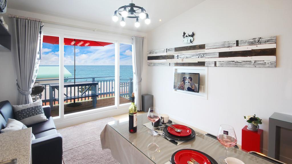 Blue & White Pension Namhae Ngoại thất bức ảnh