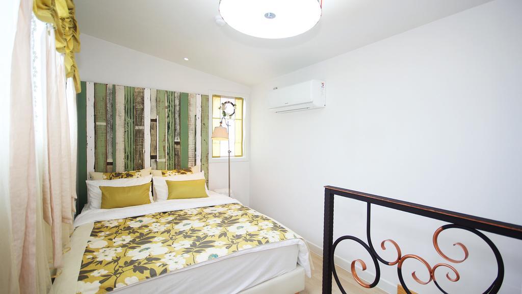 Blue & White Pension Namhae Ngoại thất bức ảnh