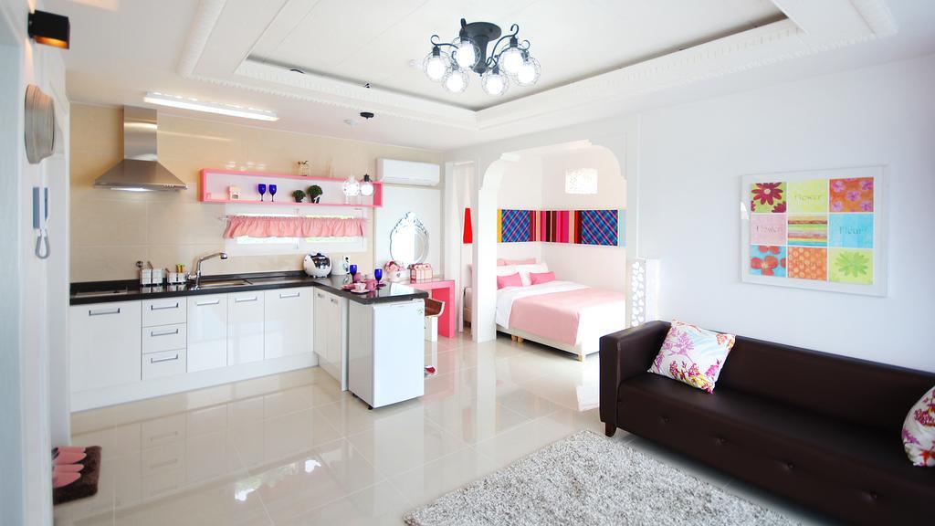 Blue & White Pension Namhae Ngoại thất bức ảnh