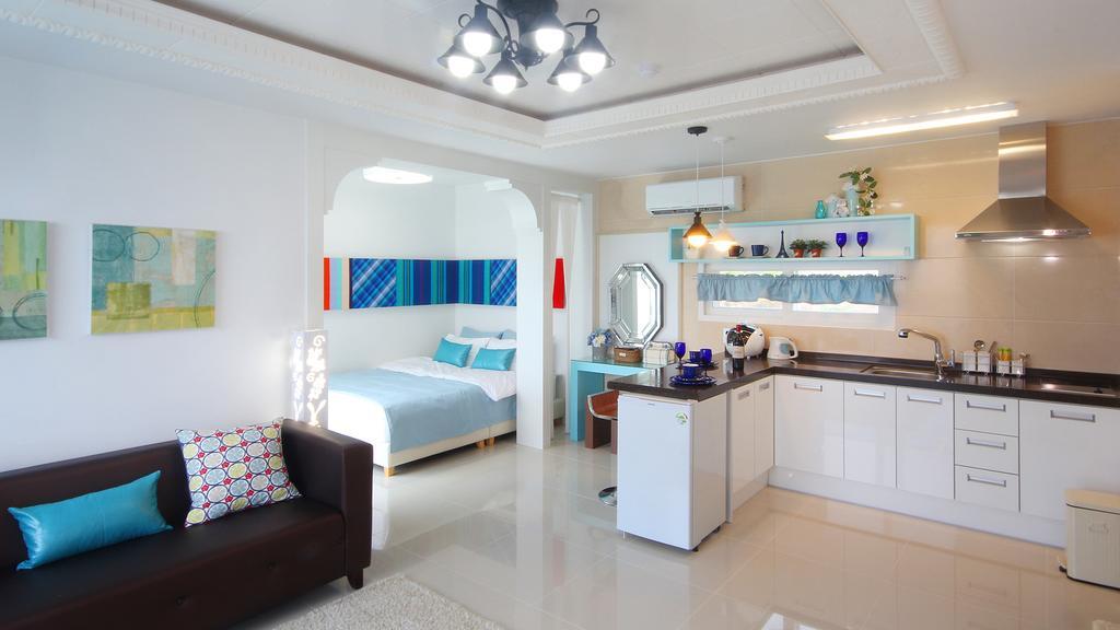 Blue & White Pension Namhae Ngoại thất bức ảnh