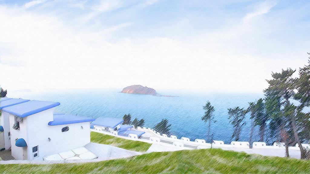 Blue & White Pension Namhae Ngoại thất bức ảnh