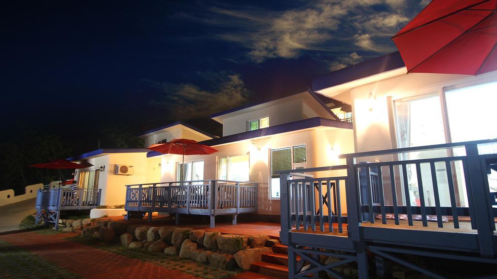 Blue & White Pension Namhae Ngoại thất bức ảnh