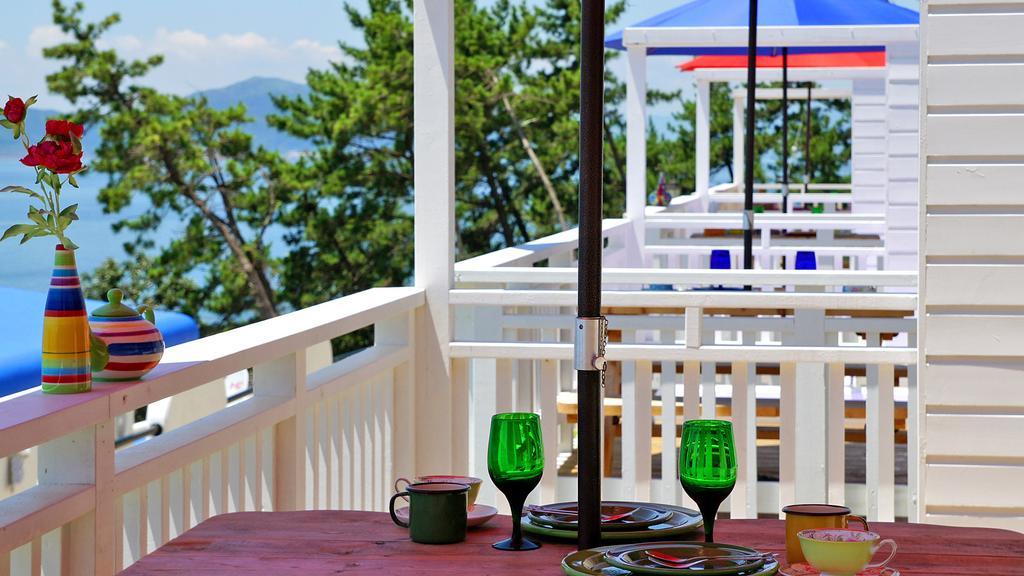 Blue & White Pension Namhae Ngoại thất bức ảnh